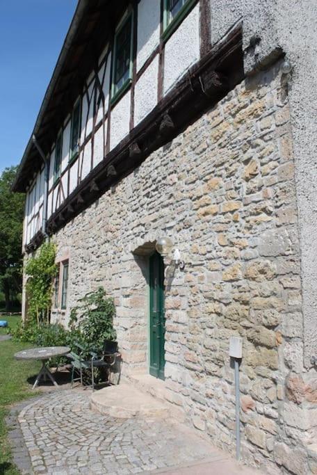 Ruhige Ferienwohnung Im Gutshaus Niederorschel Exterior foto